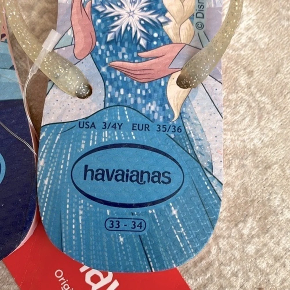 Brand New Havaianas Set of 2 Pairs of Flip Flops Frozen Anna Elsa Disney Pink